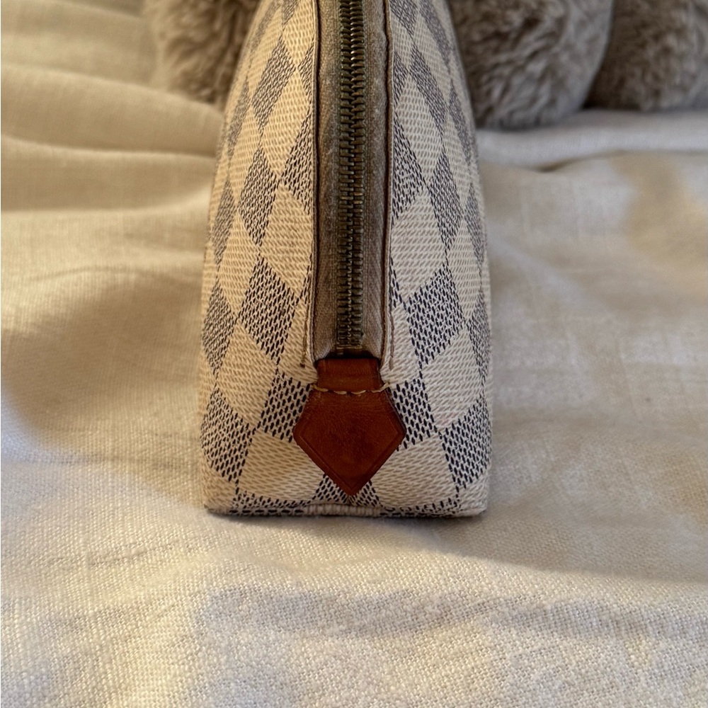 Louis Vuitton Damier Azur Pouch - Picture 3 of 6
